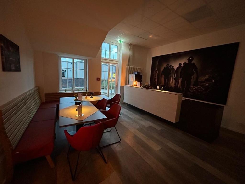 St. Barbara-Haus Hotel Dinslaken Ngoại thất bức ảnh